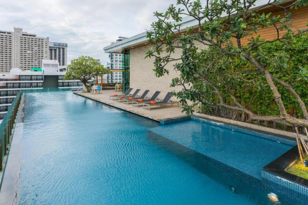 Seven Zea Chic Hotel Pattaya Exterior photo