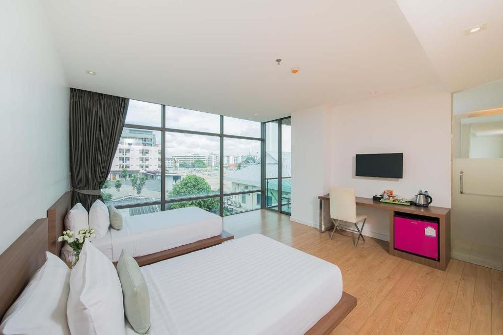 Seven Zea Chic Hotel Pattaya Exterior photo